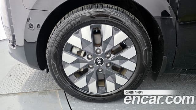 Hyundai Staria Inspiration, 2023 все фото