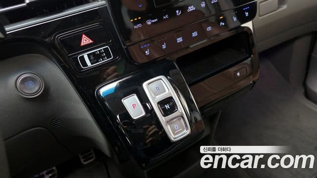 Hyundai Staria Inspiration, 2023 9