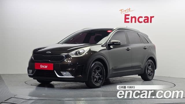 Kia Niro Luxury, 2017 1
