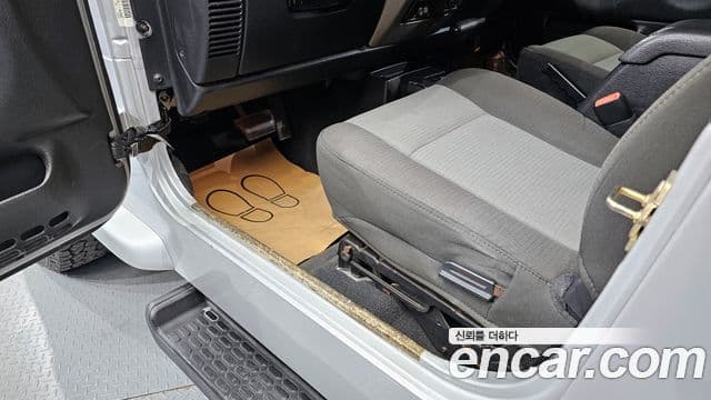 Jeep Wrangler (TJ) Sahara 2도어, 2005 15