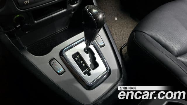 KG모빌리티(SsangYong) Korando 투리스모 4WD RX 11인승, 2018 9