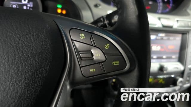 KG모빌리티(SsangYong) Korando 투리스모 4WD RX 11인승, 2018 16