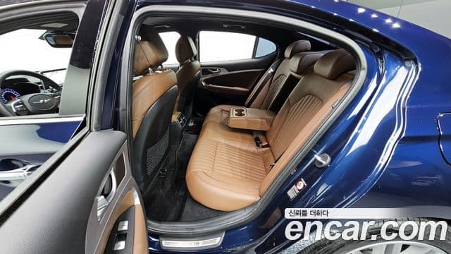 Genesis G70 Elite, 2019 11