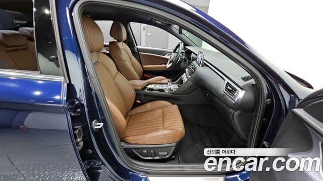 Genesis G70 Elite, 2019 12