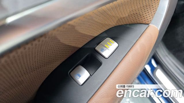 Genesis G70 Elite, 2019 18