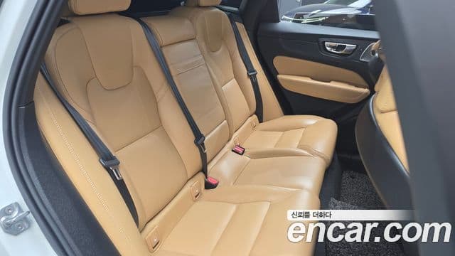 Volvo XC60 2세대 B5 Inscription, 2021 12