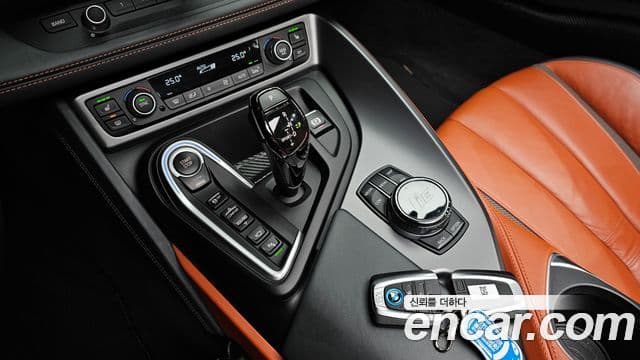 BMW i8 Roadster, 2019 9