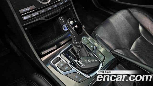 Hyundai Grandeur HG HG240 Modern Collection, 2016 9