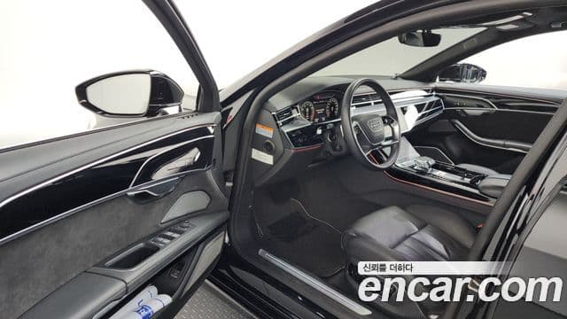 Audi A8 (D5) 55 TFSI Quattro LWB, 2021 10