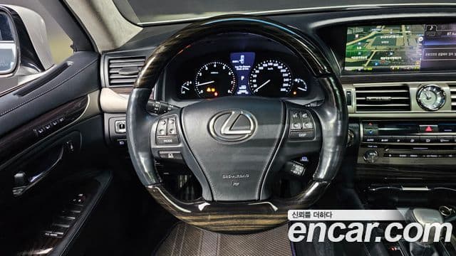 Lexus LS460 XF40, 2014 13