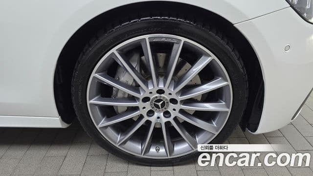 Mercedes-Benz E-класс W213 AMG Line, 2022 все фото