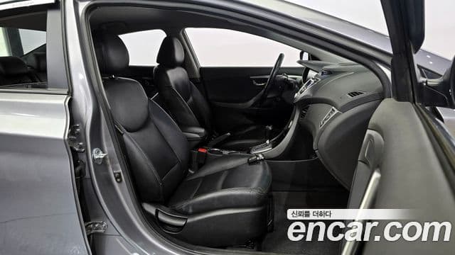 Hyundai Avante MD Premier, 2011 10