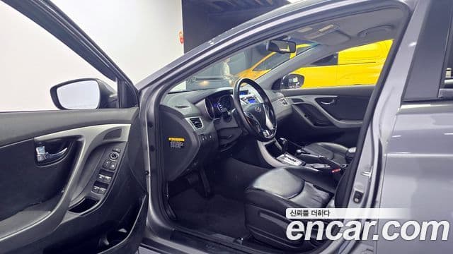 Hyundai Avante MD Premier, 2011 11