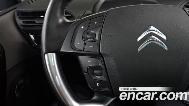 Ситроен / DS Grand C4 스페이스투어러 2.0 BlueHDi Shine, 2019 17