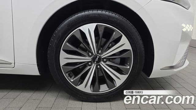 Kia K8 гибрид Noblesse, 2023 все фото