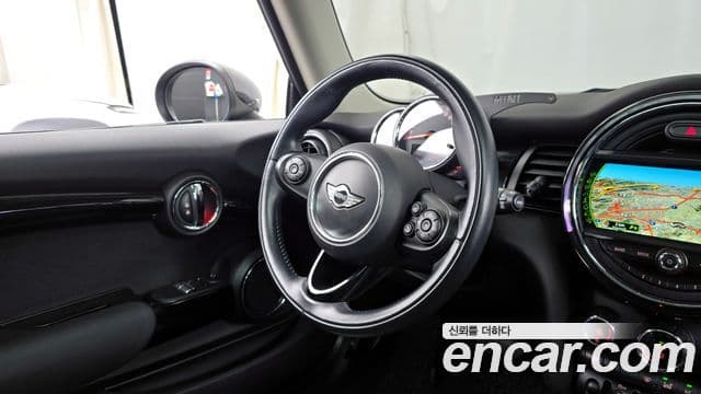 Mini Cooper 3세대, 2016 13