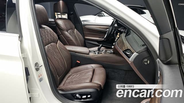 BMW 5시리즈 (G30) 520d M Sport Plus, 2018 10