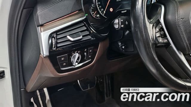 BMW 5시리즈 (G30) 520d M Sport Plus, 2018 16