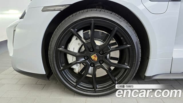 Porsche 타이칸 GTS, 2022 все фото