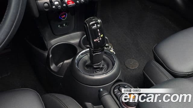 Mini Cooper 3세대, 2020 17