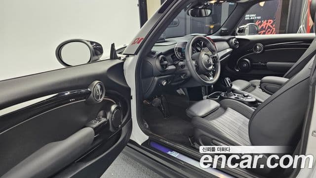 Mini Cooper S 3세대, 2024 10