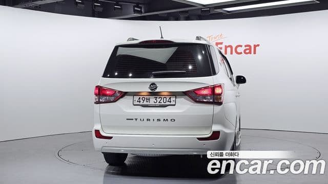 KG모빌리티(SsangYong) Korando 투리스모 4WD GT 9인승, 2015 4