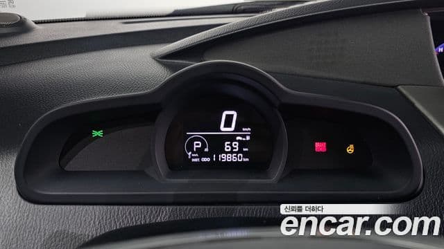 KG모빌리티(SsangYong) Korando 투리스모 4WD GT 9인승, 2015 8