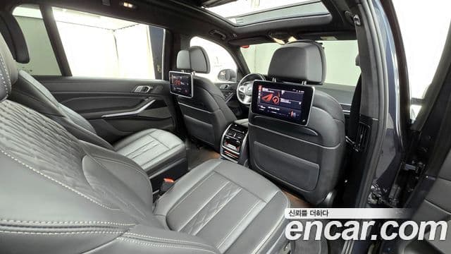 BMW X7 (G07) xDrive 40d M Sport 6인승, 2022 12