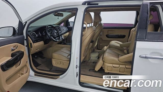 Kia All New Carnival President, 2016 11