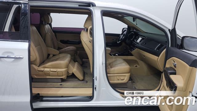 Kia All New Carnival President, 2016 12