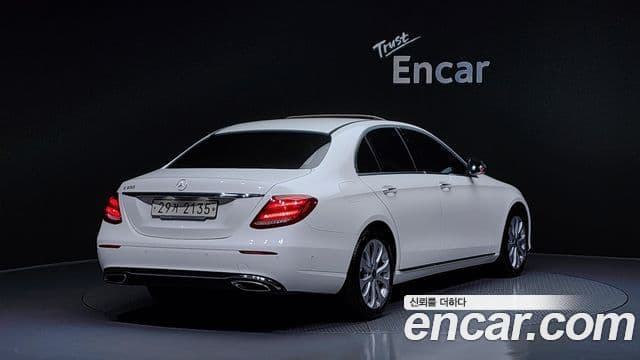 Mercedes-Benz E-класс W213 Avantgarde, 2018 2