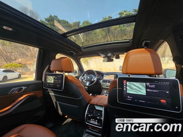 BMW X7 (G07) xDrive 40i M Sport 6인승, 2022 12