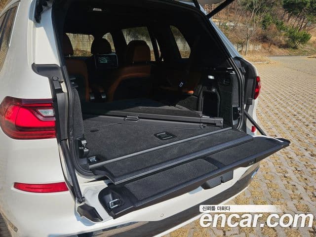 BMW X7 (G07) xDrive 40i M Sport 6인승, 2022 19
