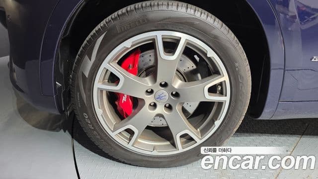 Maserati Levante 3.0 дизель AWD GranSport, 2019 все фото