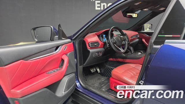 Maserati Levante 3.0 дизель AWD GranSport, 2019 12