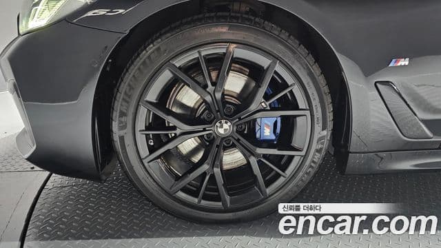 BMW 5시리즈 (G30) 520i M Sport, 2022 все фото