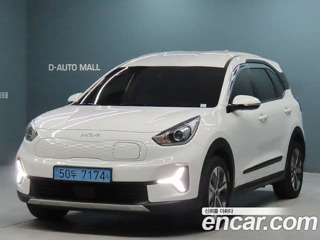 Kia Niro Plus Light (таксомоторный тип), 2023 1