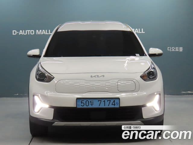 Kia Niro Plus Light (таксомоторный тип), 2023 3