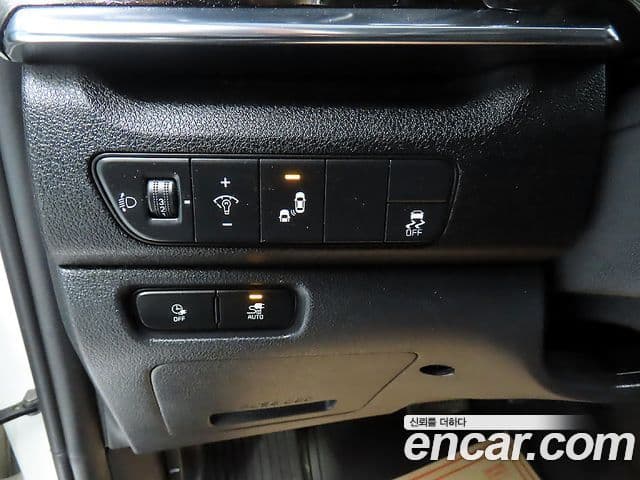 Kia Niro Plus Light (таксомоторный тип), 2023 13