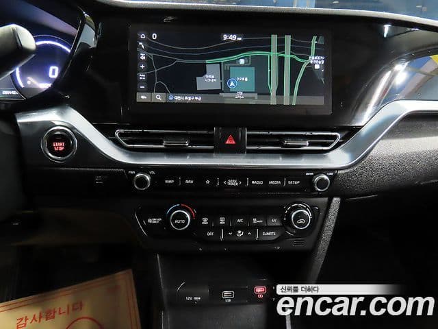 Kia Niro Plus Light (таксомоторный тип), 2023 16