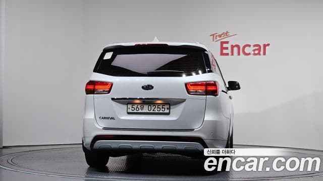 Kia All New Carnival Prestige, 2017 4