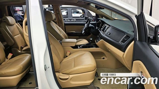 Kia All New Carnival Prestige, 2017 11