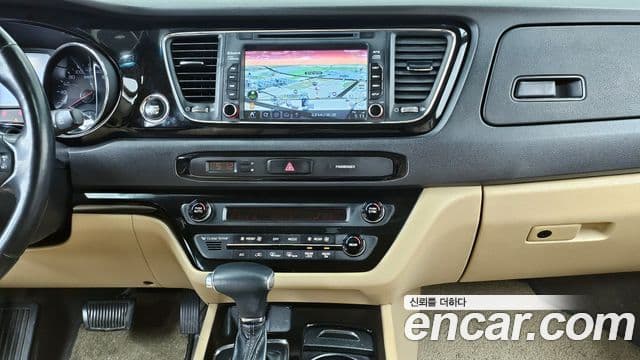 Kia All New Carnival Prestige, 2017 14