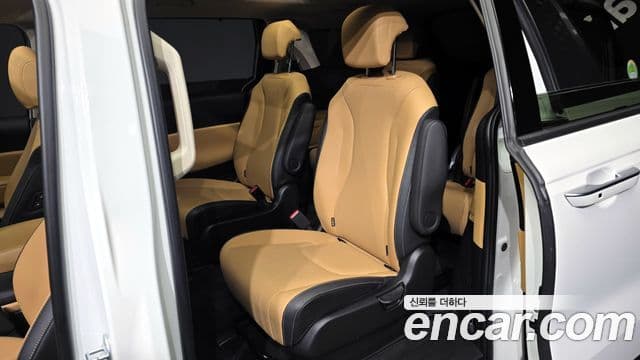 Kia Carnival 4세대 Signature, 2022 11