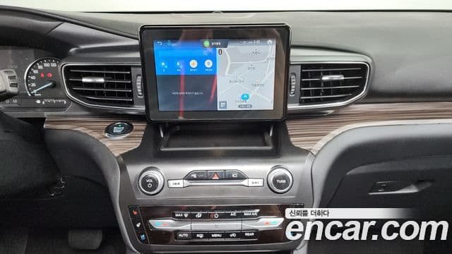 Ford Explorer 6세대 2.3 Limited 4WD, 2020 14