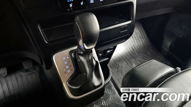 Hyundai Staria компания по спецнадстройкам, 2022 9