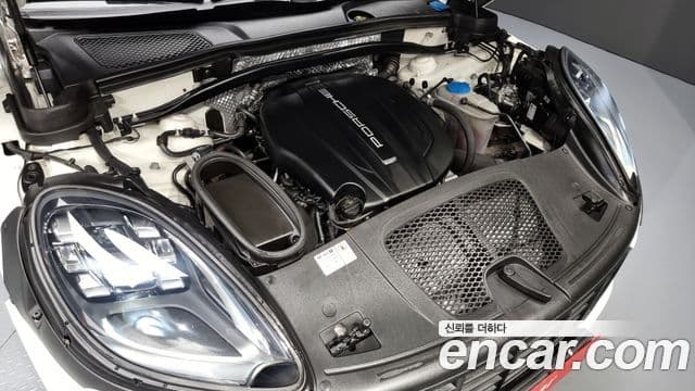 Porsche Macan 95B, 2018 6