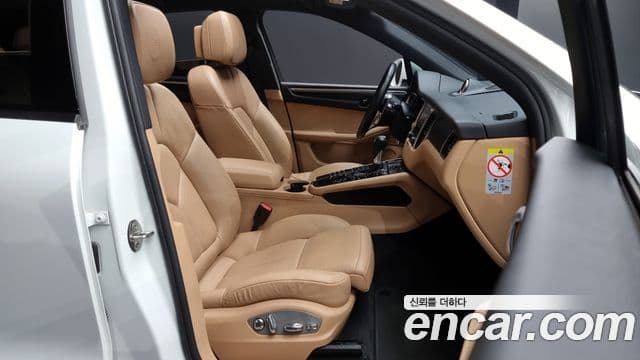 Porsche Macan 95B, 2018 11