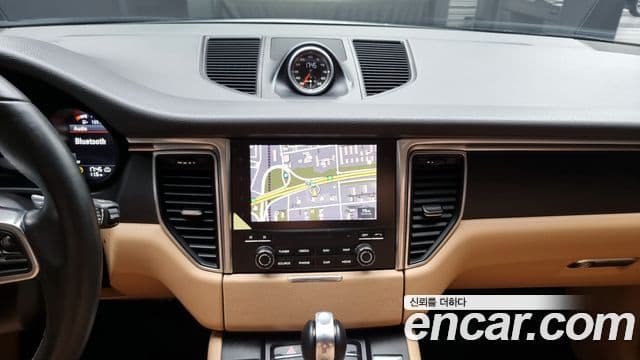 Porsche Macan 95B, 2018 14