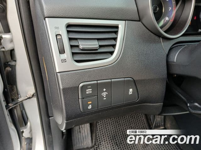 Hyundai Avante MD M16 GDI Smart, 2013 16